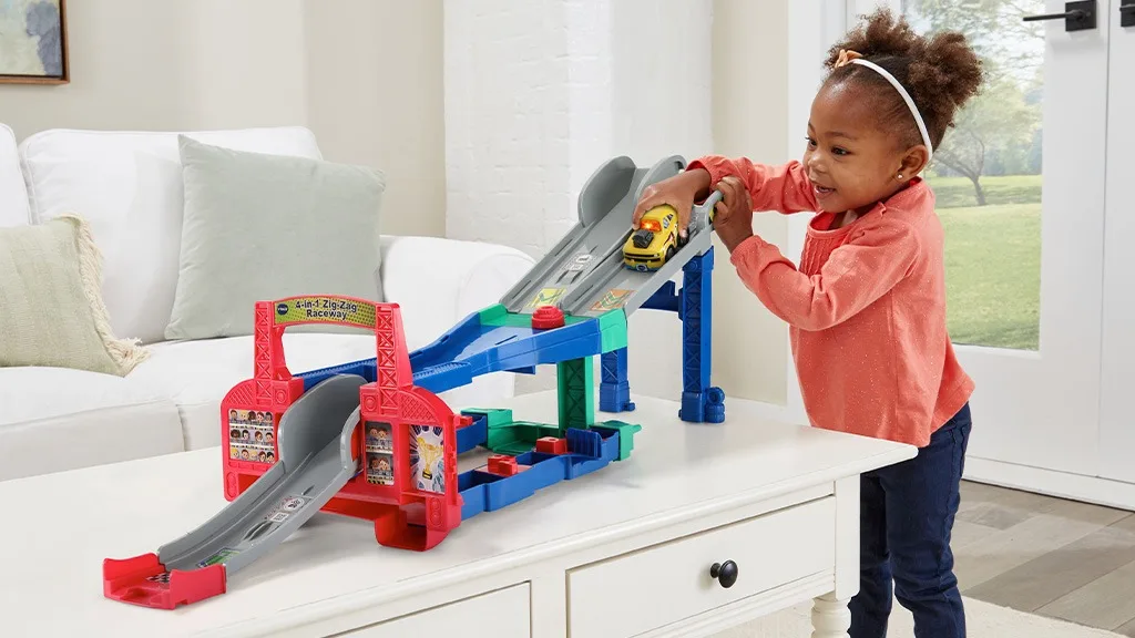 Impara nella corsia veloce con i nuovi set Go! Go! Smart Wheels di VTech!