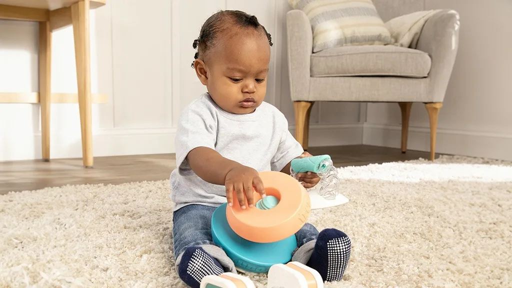 TOMY Bebé Forte Impilatore e Contatore Kettlebell Allena la Mente e il Corpo dei Bambini