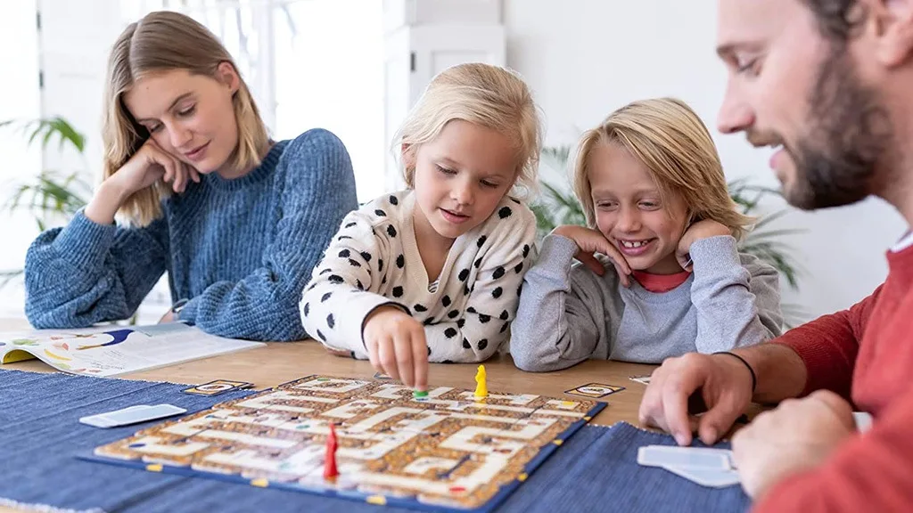 Il Ravensburger Disney In viaggio per il mondo porta i bambini in diverse destinazioni Disney