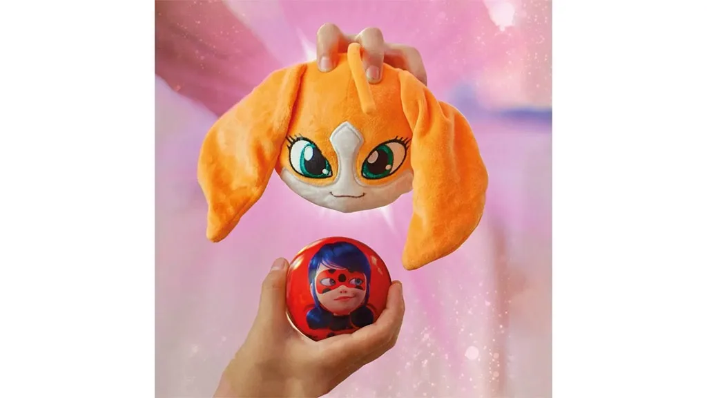 Questi giocattoli di Miraculous: Ladybug e Cat Noir sono perfetti per i piccoli eroi.