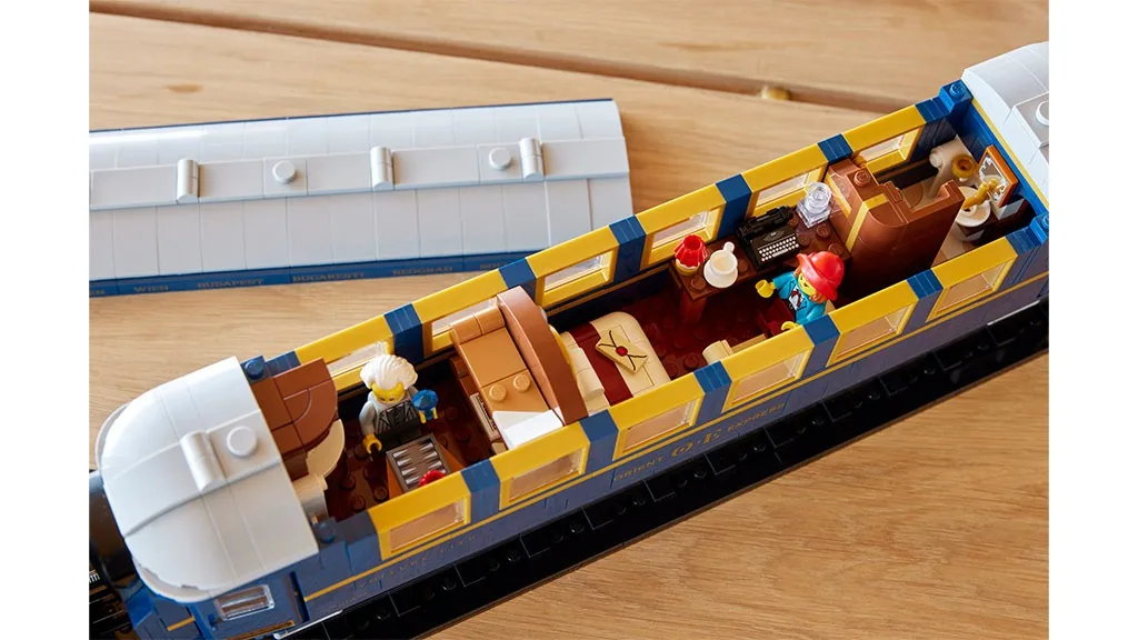 Decolla sul set LEGO Orient Express!