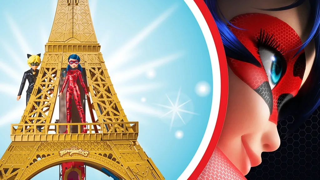 È gigantesco! Questo set di gioco Miraculous Ladybug Paris Heroez che punta in alto è davvero epico