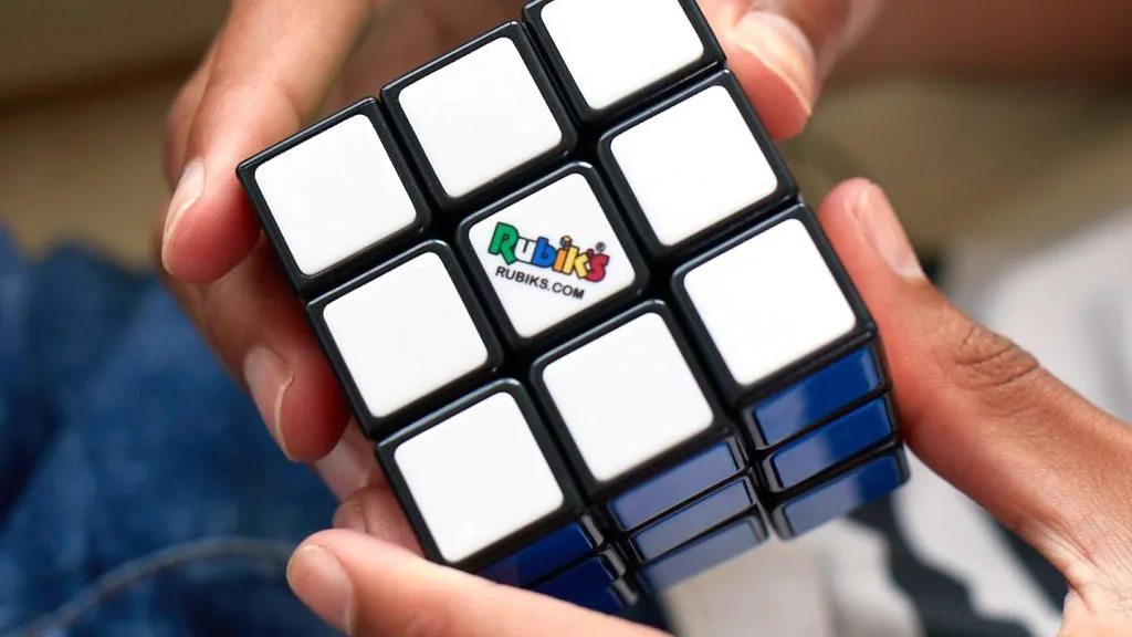 Festeggia il 50° anniversario del Cubo di Rubik con nuovi cubi e giochi!