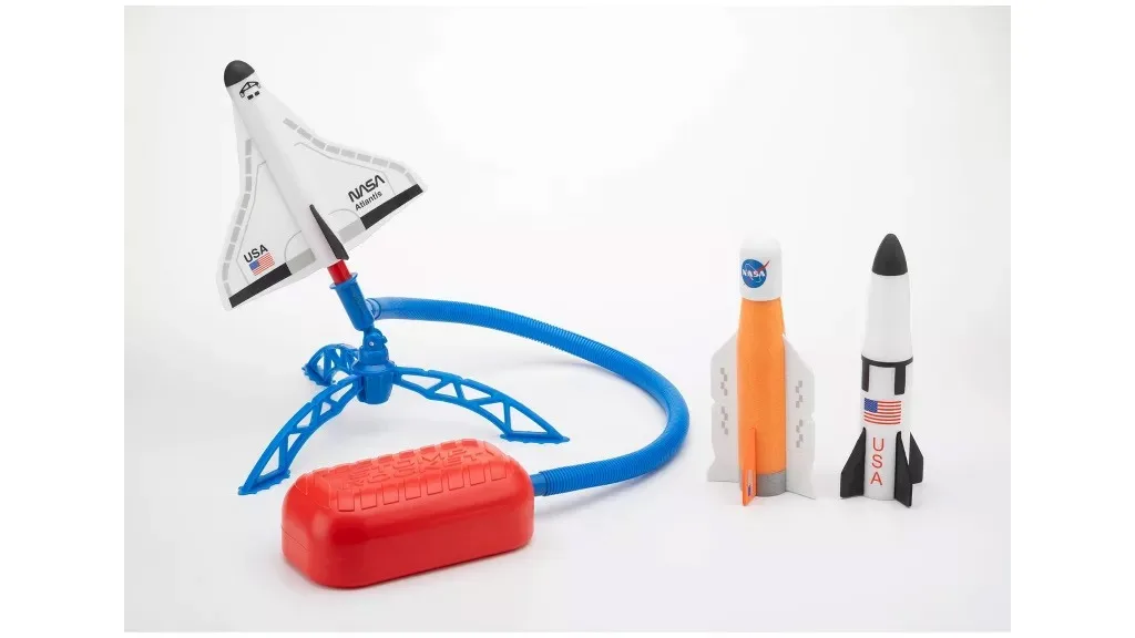 La nuova collezione spaziale Stomp Rocket vola nella galassia.