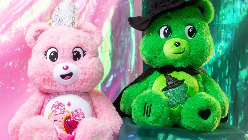 I nuovi peluche e accessori Wicked di Build-A-Bear sono davvero meravigliosi