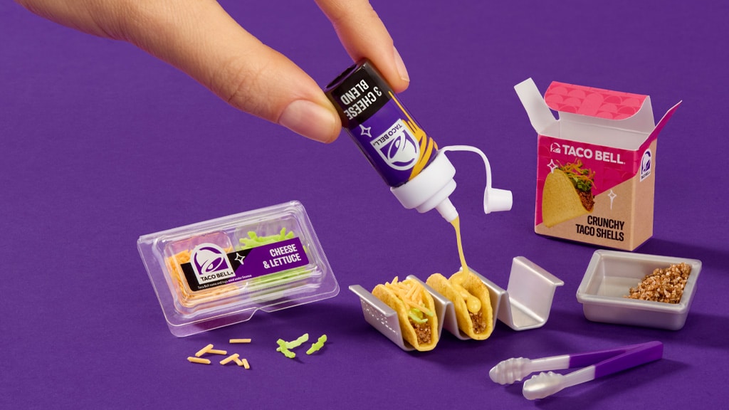 Sii creativo con i Crunchwrap e la collezione MGA Miniverse Make It Mini Taco Bell!