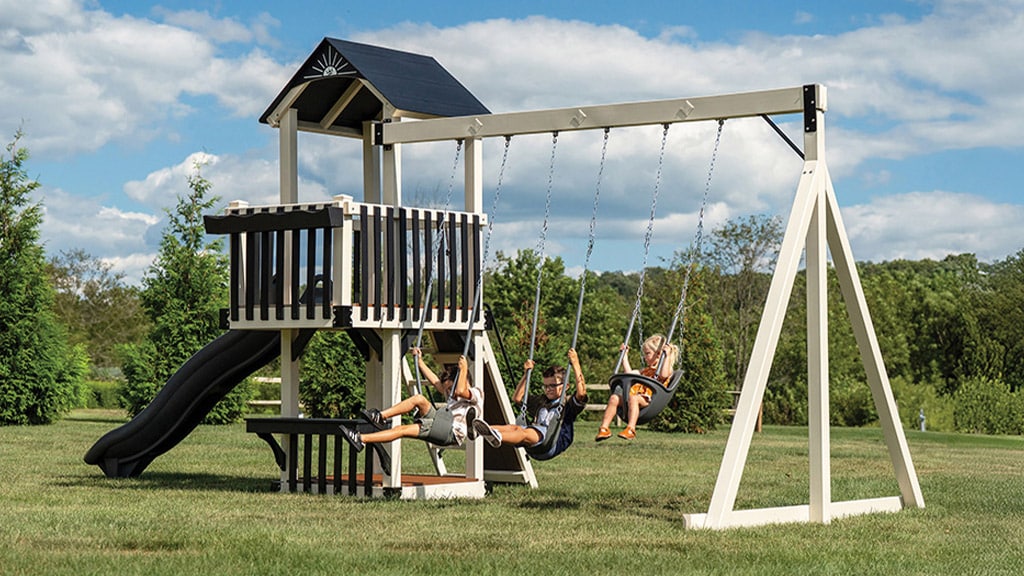 Salta nella primavera con i nuovi set da giardino all'aperto di King Swings!