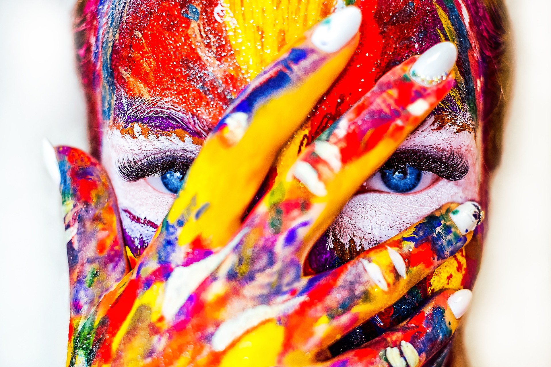10 consigli di trucco per Carnevale per un look appariscente