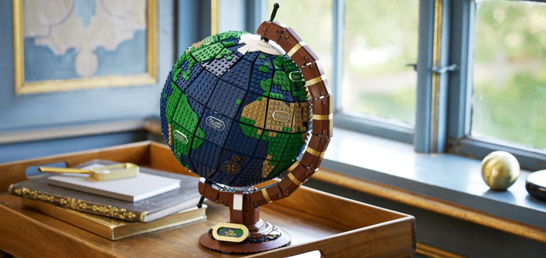 LEGO presenta il primo globo rotante LEGO Ideas
