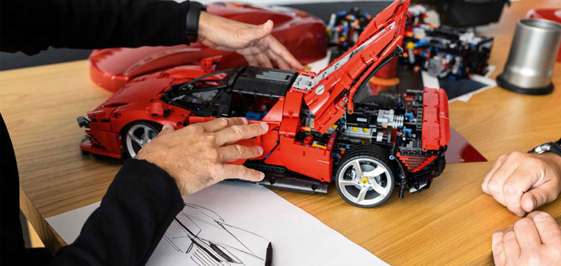 LEGO® Technic ha presentato il modello Ferrari Daytona SP3