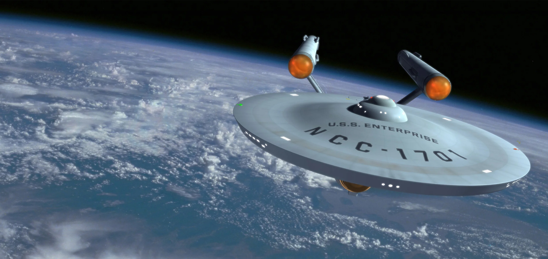 TOMY collabora con Paramount in un progetto Star Wars U.S.S. Enterprise