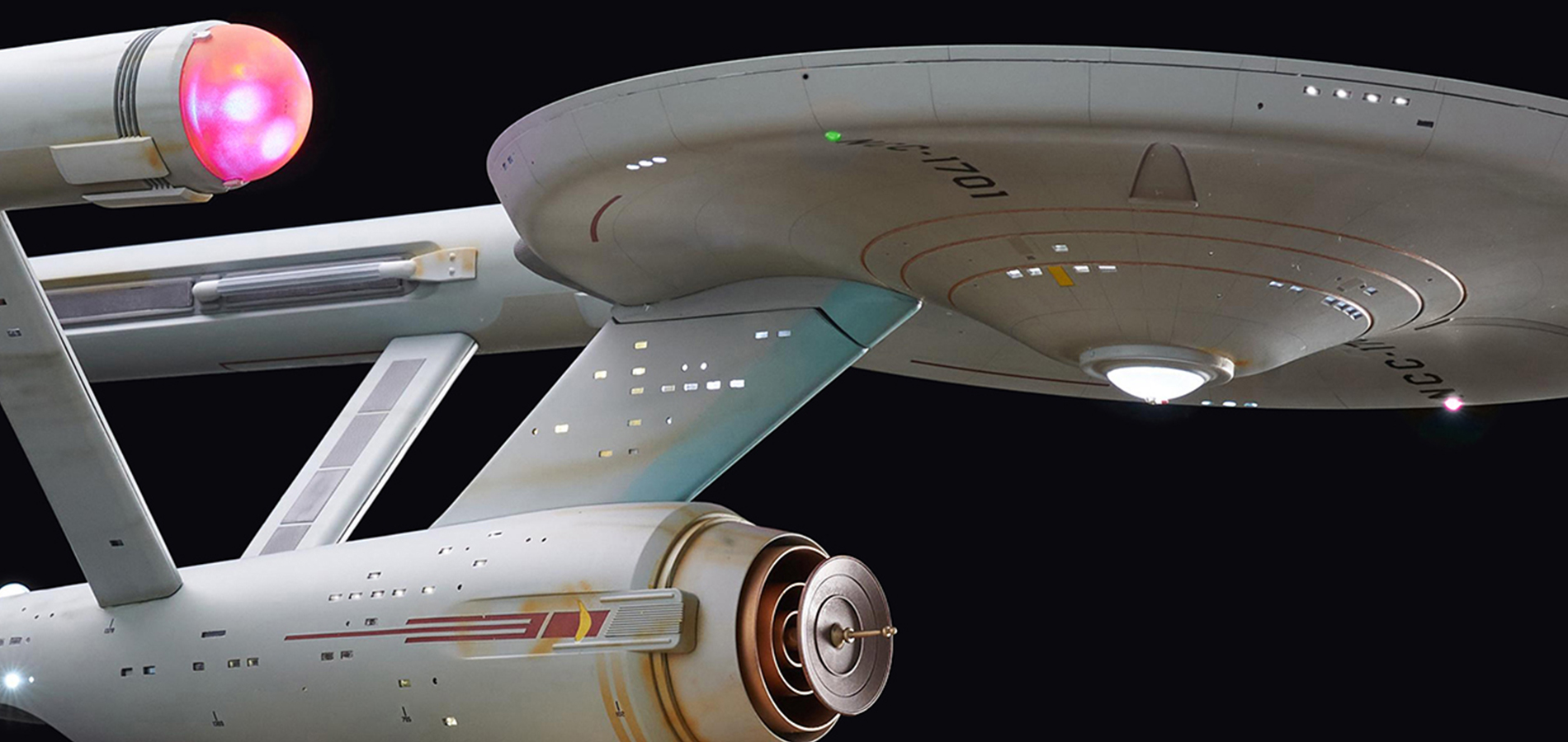 TOMY collabora con Paramount in un progetto Star Wars U.S.S. Enterprise