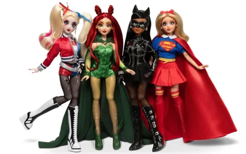 Salva la città con stile con le nuove fashion doll DC di JAKKS Pacific!