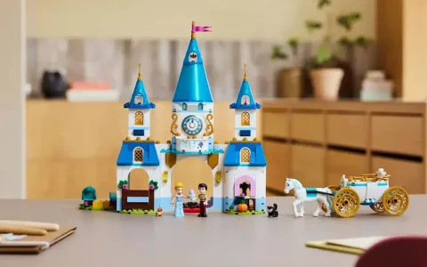 Le famiglie possono tuffarsi nel divertimento estivo con gli scivoli gonfiabili Wham-O rinnovati.