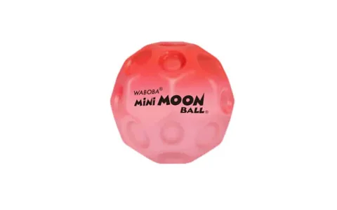 Anche la piccola Evie si unisce al divertimento dei maialini nella nuova stagione di Peppa Pig.