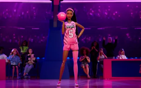 La stella WNBA Angel Reese si unisce alla squadra dei sogni di Barbie