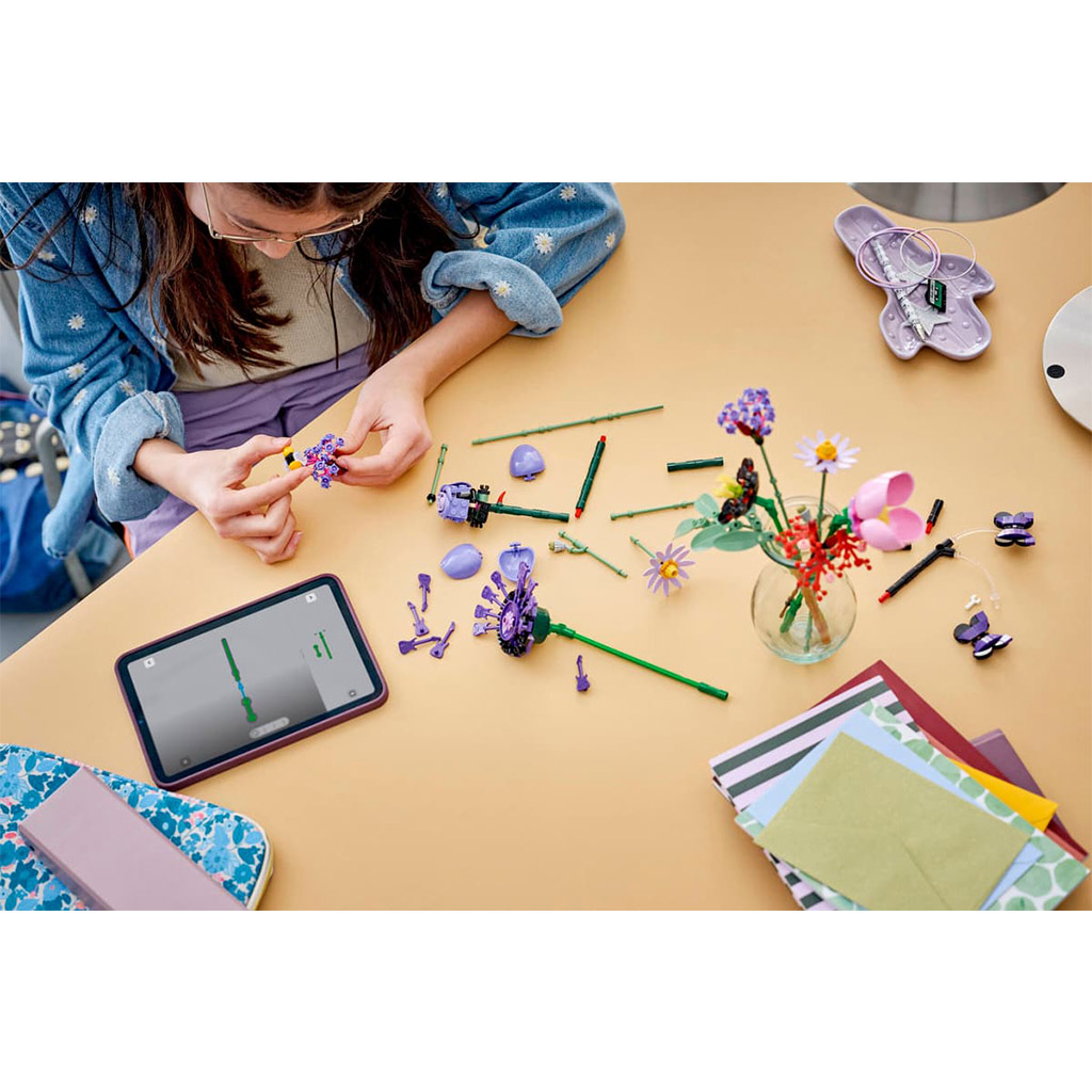 LEGO® Edizioni: bouquet di fiori di Olivia Rodrigo (11507) immagine 7