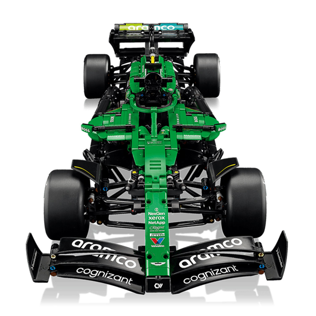 LEGO® Technic: Aston Martin Aramco AMR25 auto F1® (42240) immagine 3