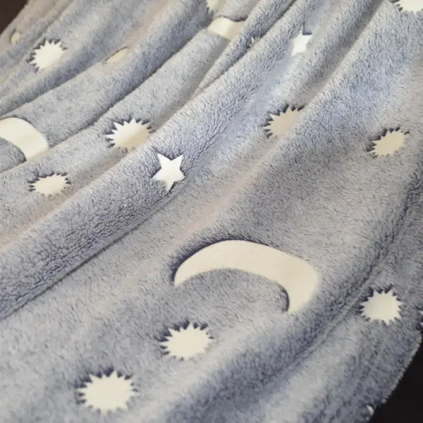 Buddy&Barney: Coperta che si illumina al buio con motivo galassia 152x127cm immagine 3