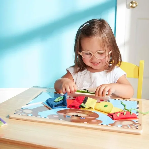 Gioco educativo in legno per lo sviluppo delle abilità di base a tema orsetto - Melissa & Doug immagine 3