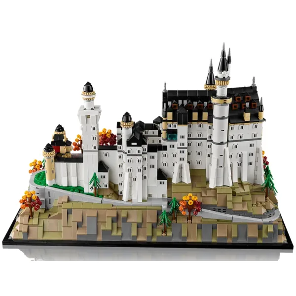 LEGO® Architecture: Castello di Neuschwanstein (21063) immagine 5
