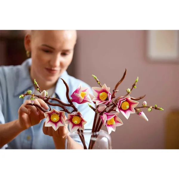 LEGO® Botanicals: Rami di magnolia (11510) immagine 5