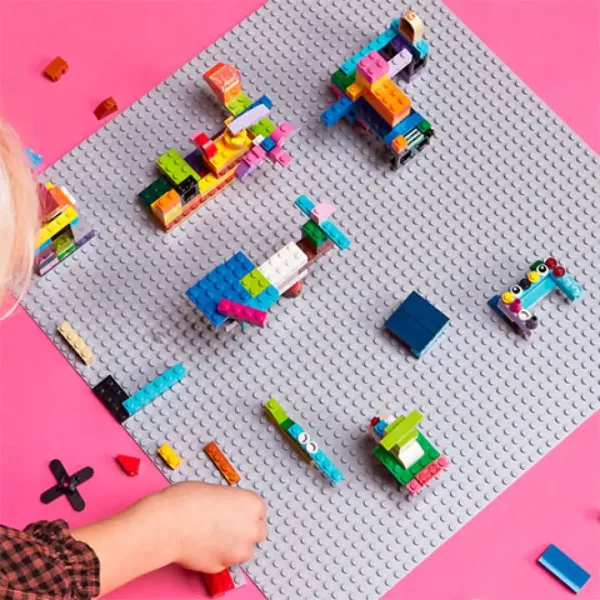 LEGO® Classic: Base grigia (11024) immagine 3