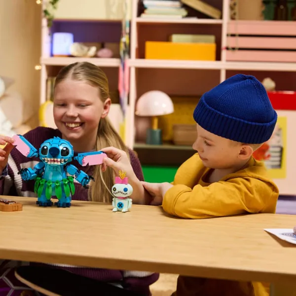LEGO® Disney™ Stitch e Foltos (43296) immagine 4