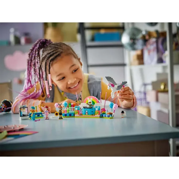 LEGO® Friends: Festa in maschera con unicorno e fata (42661) immagine 7