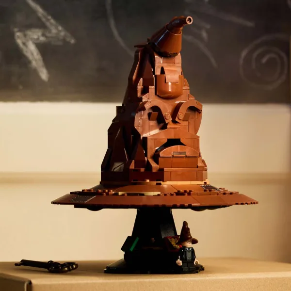 LEGO® Harry Potter™: Il Cappello Parlante™ (76429) immagine 7
