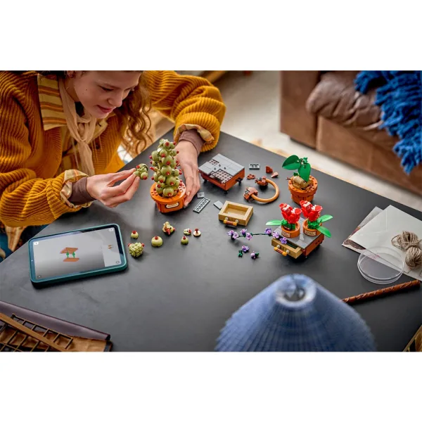 LEGO® Harry Potter™: Le piante della lezione di Erbologia di Hogwarts (76474) immagine 4