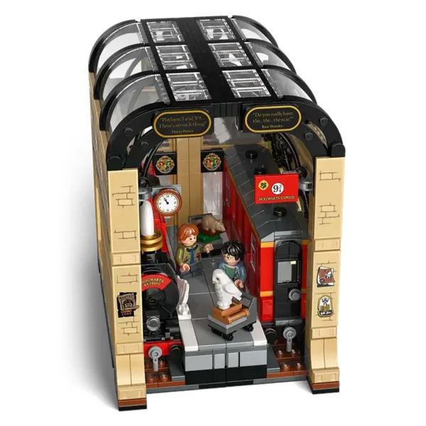 LEGO® Harry Potter: L’angolo dei libri: Espresso per Hogwarts™ (76450) immagine 4