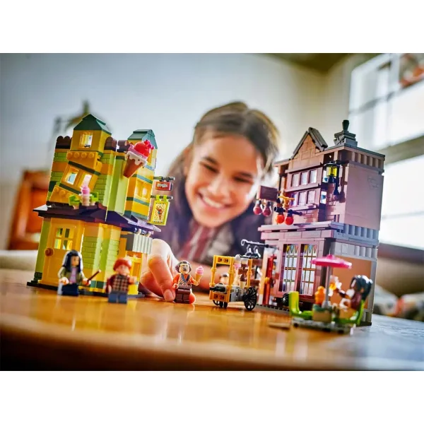 LEGO® Harry Potter: Quidditch™ d’eccellenza negozio di articoli sportivi e Gelateria (76452) immagine 6