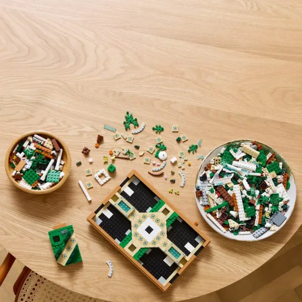 LEGO® Icons: Giardino con fontane (10359) immagine 3