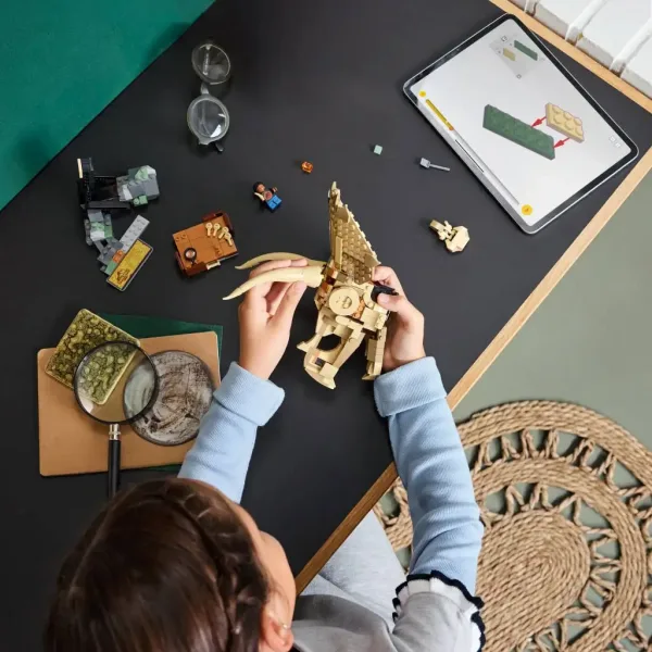 LEGO® Jurassic World: Fossili di Dinosauro - Teschio di Triceratopo (76969) immagine 4