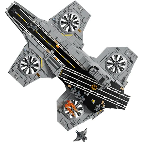 LEGO® Marvel: Helicarrier dello S.H.I.E.L.D. (76354) immagine 4