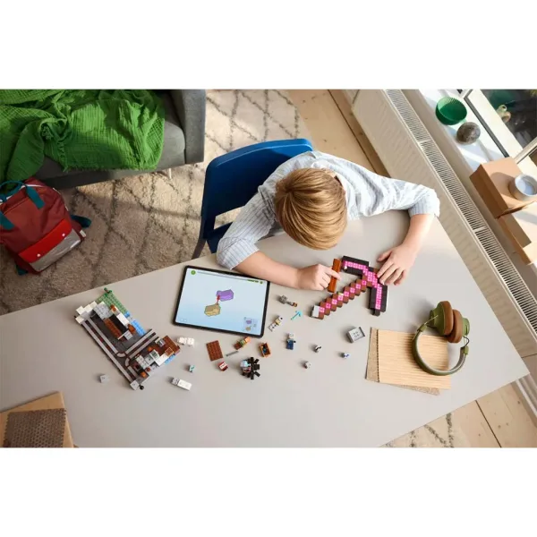 LEGO® Minecraft: La miniera del piccone (21277) immagine 8