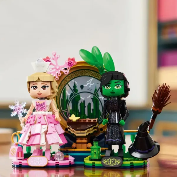 LEGO® Wicked: Elphaba e Glinda figure (75682) immagine 4