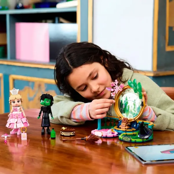 LEGO® Wicked: Elphaba e Glinda figure (75682) immagine 6