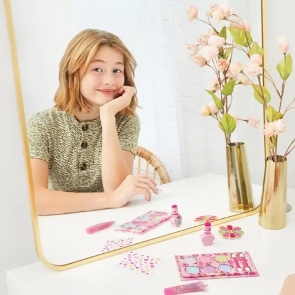 Make it Real: Set di trucco floreale Blooming Beauty immagine 4
