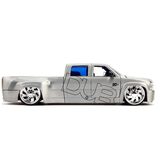 Modello di auto in metallo 1999 Chevy Silverado Dooley 1/24 - Simba Toys immagine 3