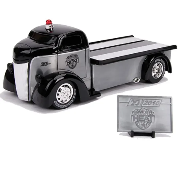 Modello di auto in metallo Ford COE Flatbed del 1948 in scala 1/24 - Simba Toys immagine 2