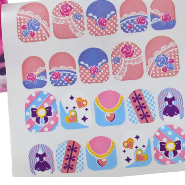 Nail Art: Set di manicure con valigetta, smalti e accessori immagine 4