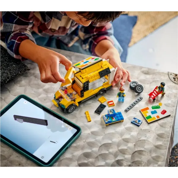 LEGO® City: Un furgone LEGO® (60500) immagine 4