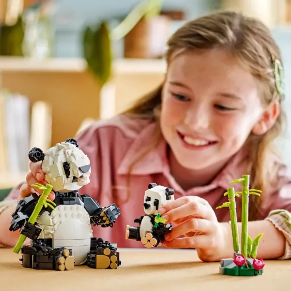 LEGO® Creator: Animali selvatici: Famiglia di panda (31165) immagine 3