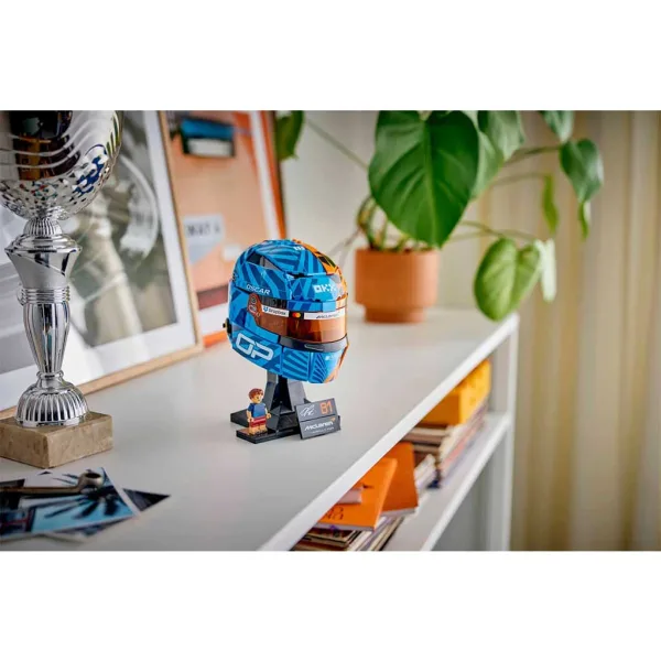 LEGO® Editions: casco McLaren Mastercard F1® Team di Oscar Piastri (43017) immagine 6