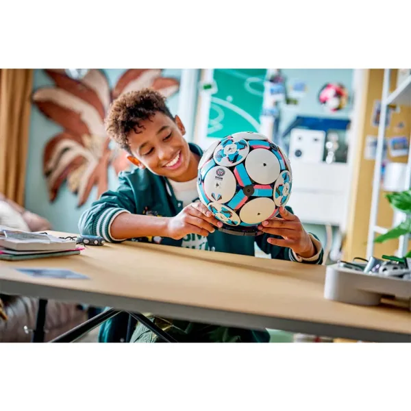 LEGO® Edizioni: Palla da calcio (43019) immagine 4
