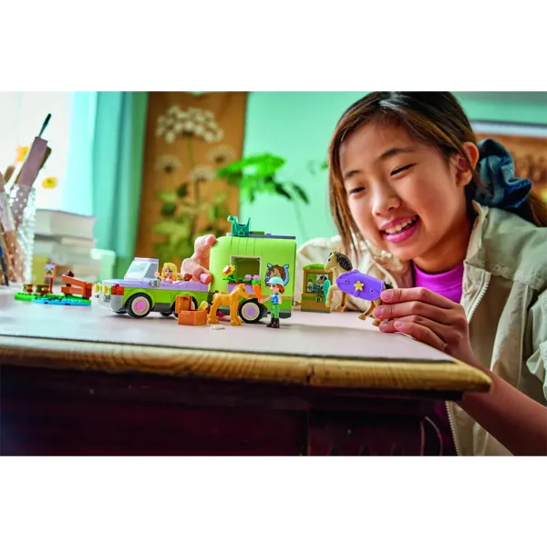 LEGO® Friends: Rimorchio per cavalli e pony (42695) immagine 7