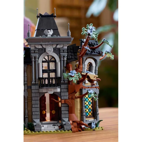 LEGO® Icons: Residenza del sindaco (11383) immagine 6