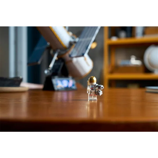 LEGO® Icons: Telescopio spaziale Hubble (11383) immagine 12